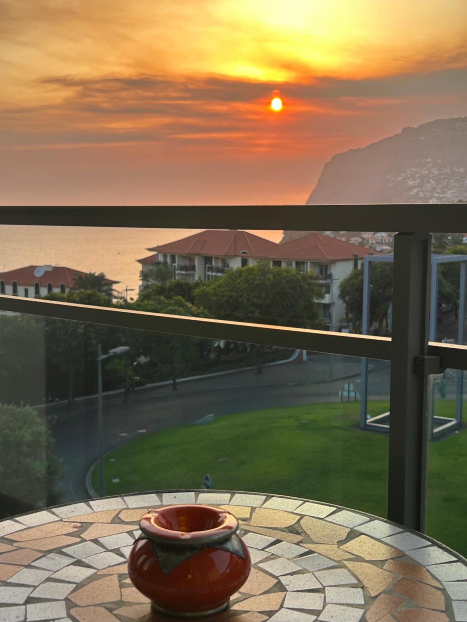 Cozy T2 With Ocean View Lejlighed Funchal  Eksteriør billede